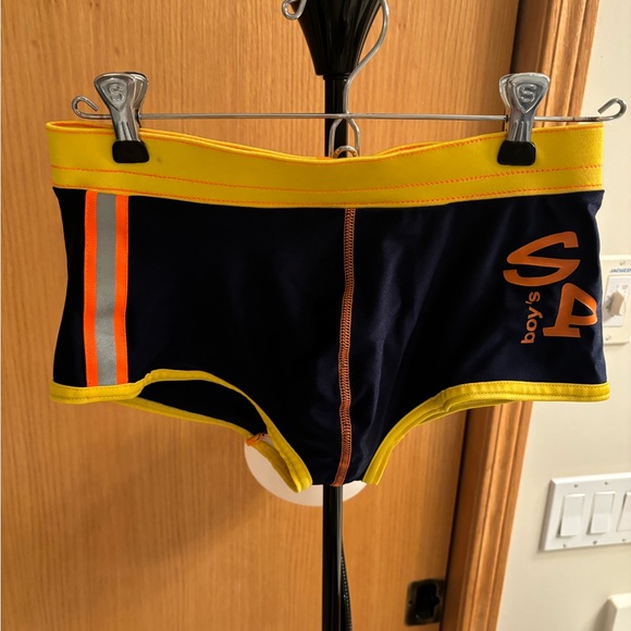 BOY’S SLIP SWIMMING SHORTS - Size Small - Picture 2 of 5